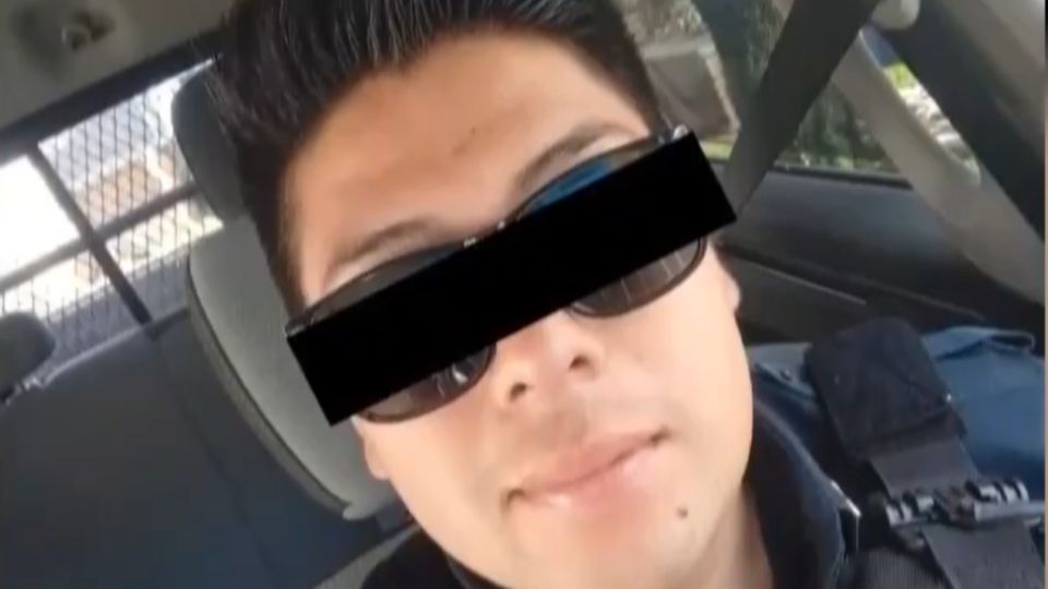 En Puebla, madre entrega a su hijo implicado en el homicidio de su esposa