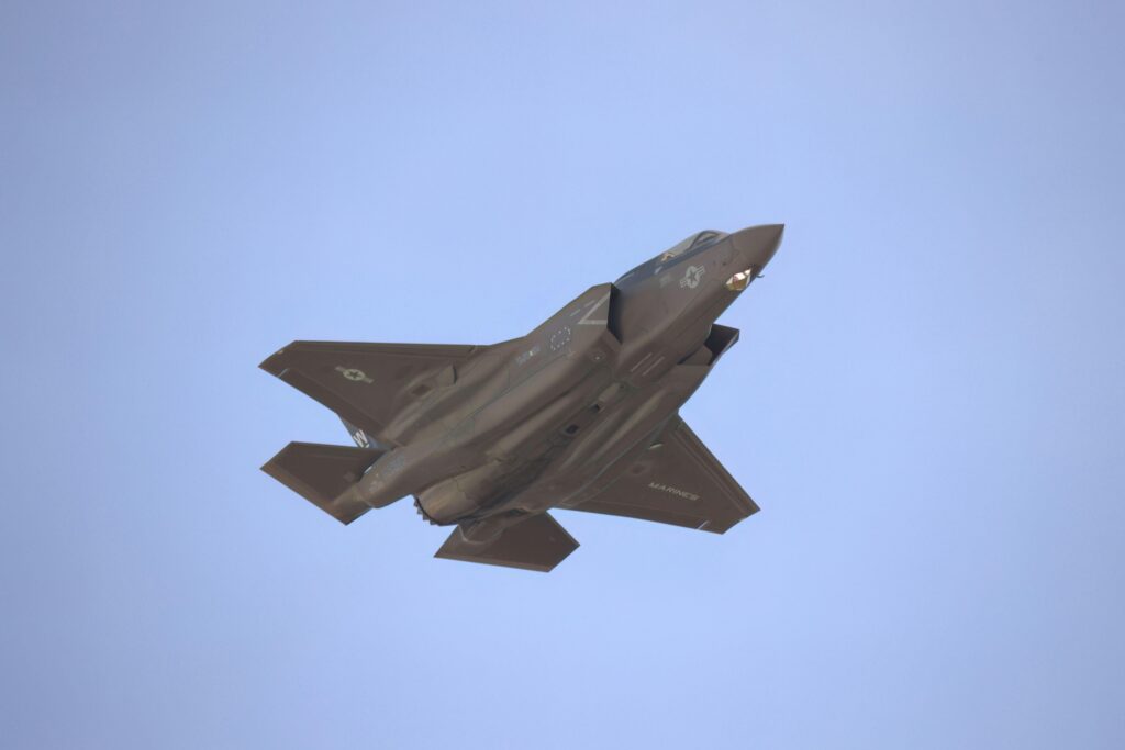 Un avión de combate ruso se estrella en el mar Negro