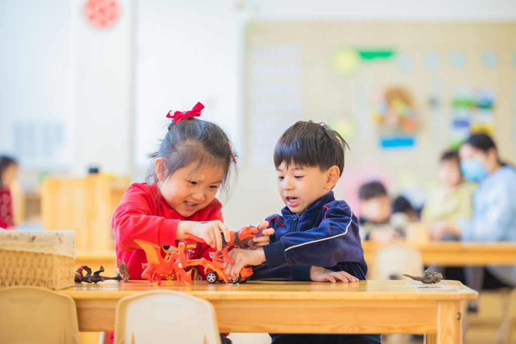 Congreso de Florida aprueba enseñar a niños de kinder las ‘amenazas’ del comunismo