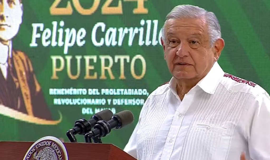 AMLO confirma diálogo con los padres de normalistas de Ayotzinapa; rechaza presencia de intermediarios