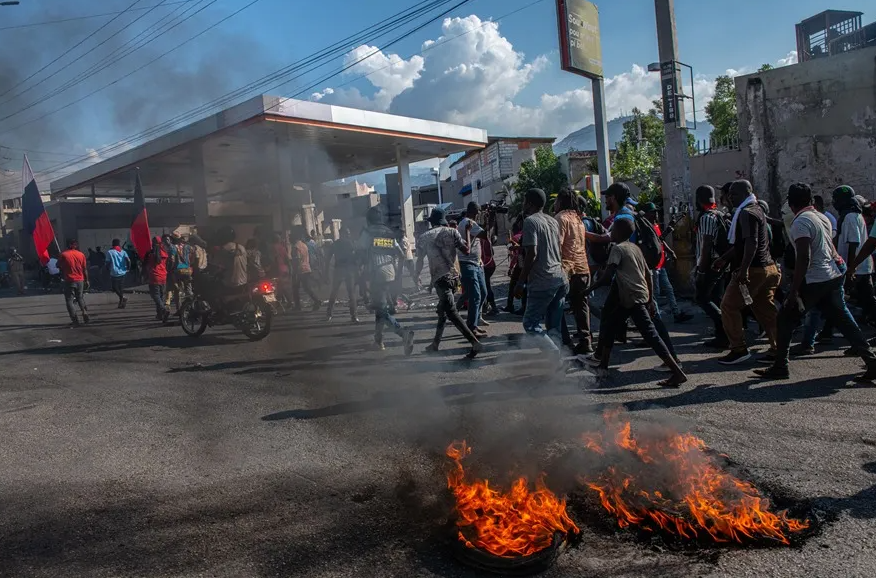 Ejército de Estados Unidos retira a diplomáticos de Haití ante incremento de violencia