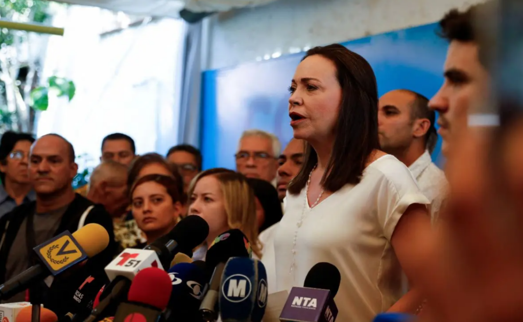 Corina Machado dice que aún apoya a Yoris como aspirante a las presidenciales de Venezuela