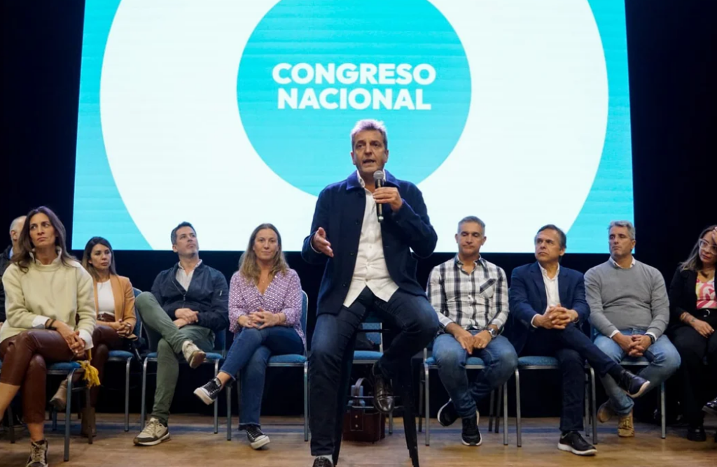 Alberto Fernández se solidariza con Petro y AMLO; rechaza las críticas de Milei