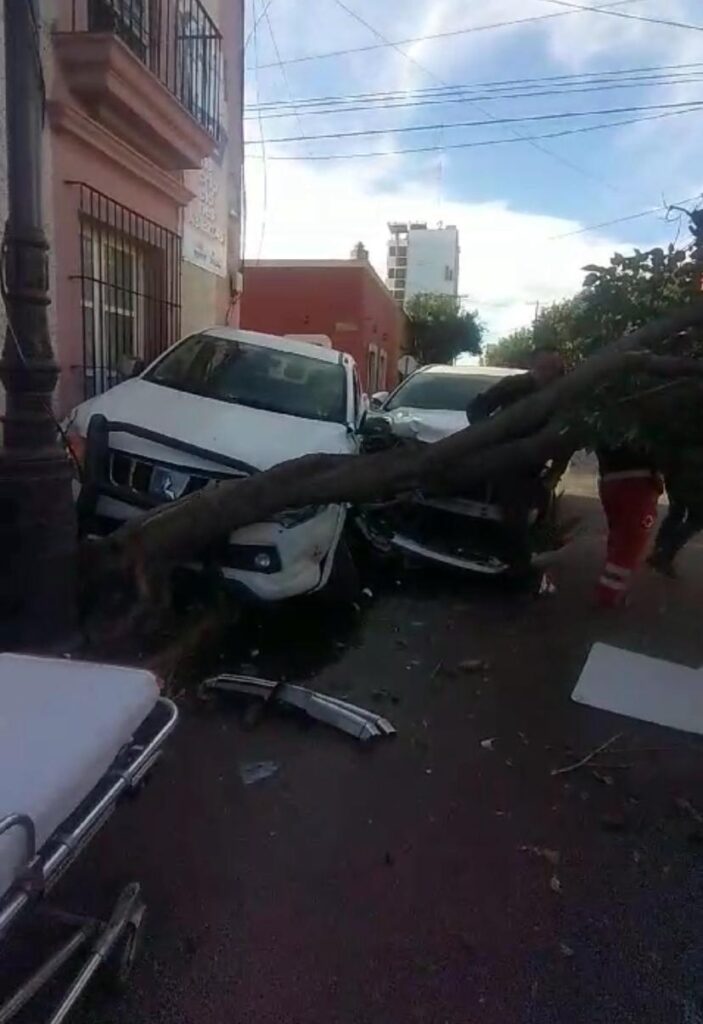 Alto funcionario se accidentó (videos)
