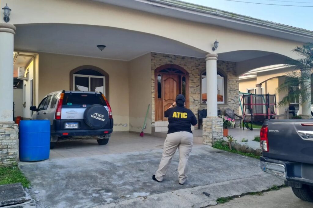 Honduras “asegura” bienes de expolicía que aceptó cargos por narcotráfico en EU