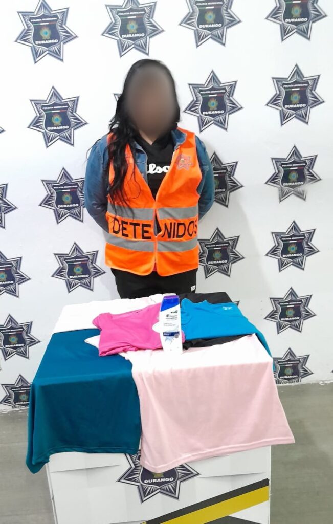 Salió de la tienda con ropa nueva, pero…