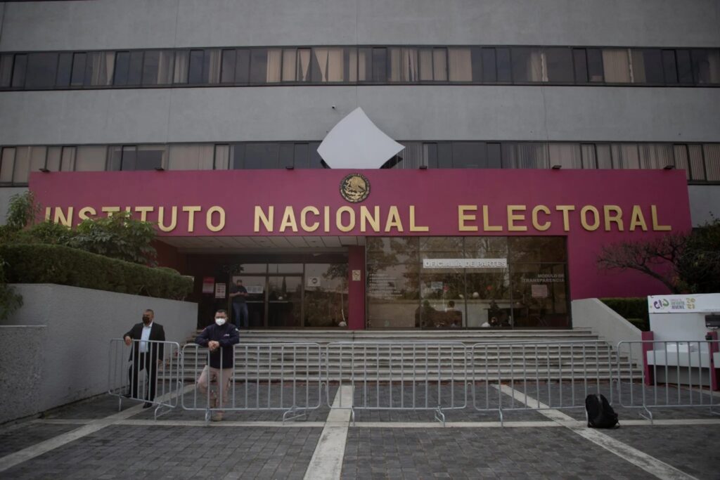 INE invita a ciudadanos a enviar preguntas para debate presidencial