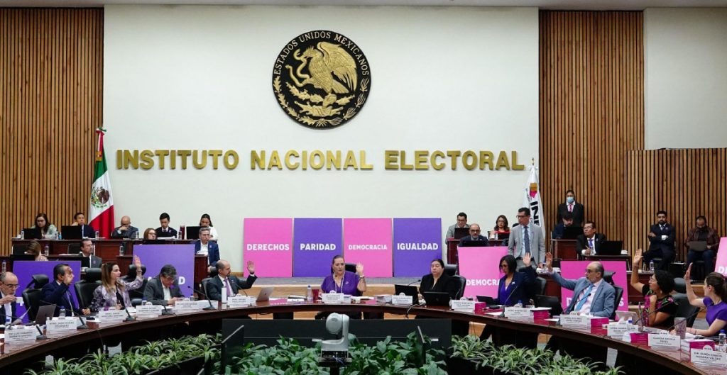 INE rechaza creación de registro para verificar confiabilidad de las encuestas de preferencias electorales
