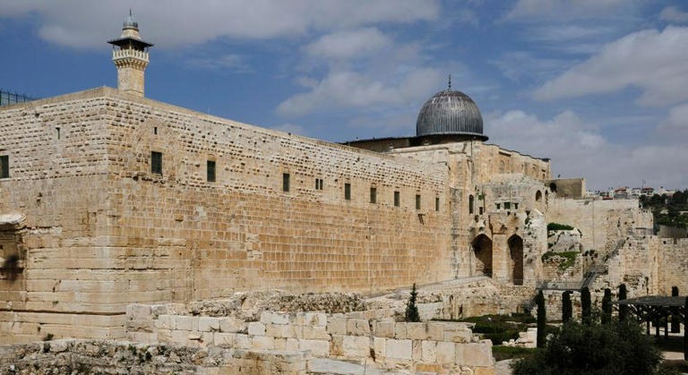 Israel niega a cientos de palestinos rezar en la Explanada de las Mezquitas por Ramadán