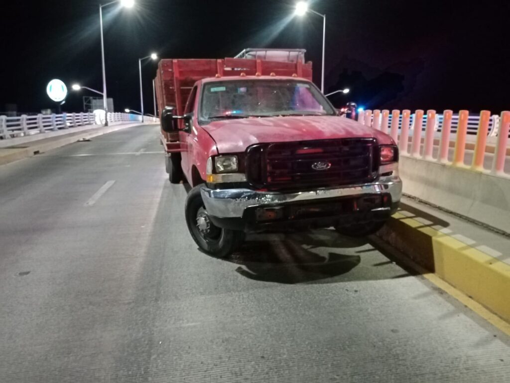 Motociclista perdió la vida al estrellarse contra camioneta