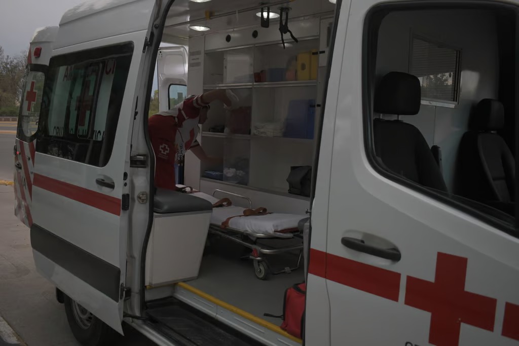 Agoniza tras tratar de apagar el incendio de su casa