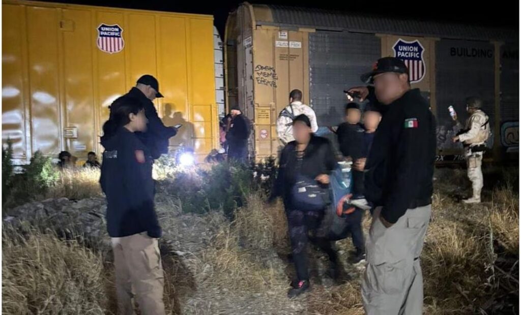 INM rescata a 144 migrantes en vagón de tren en Coahuila