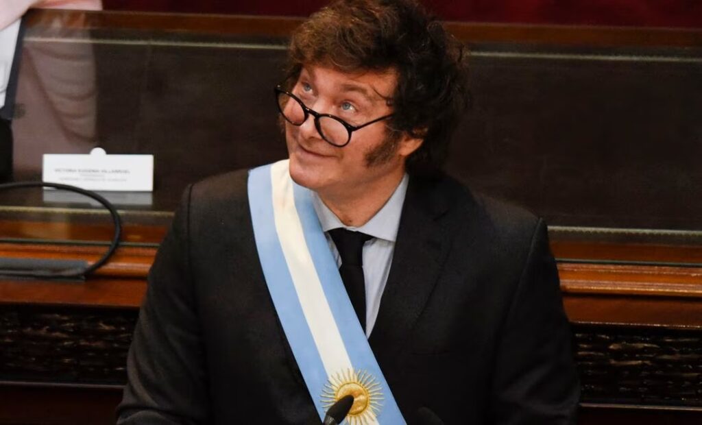 Milei impulsa reformas que incluyen intervención de militares en lucha contra el terrorismo
