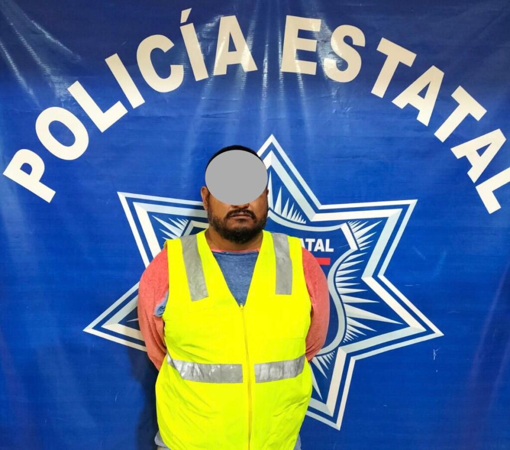 Abuelita golpeada por el esposo frente a su nieto