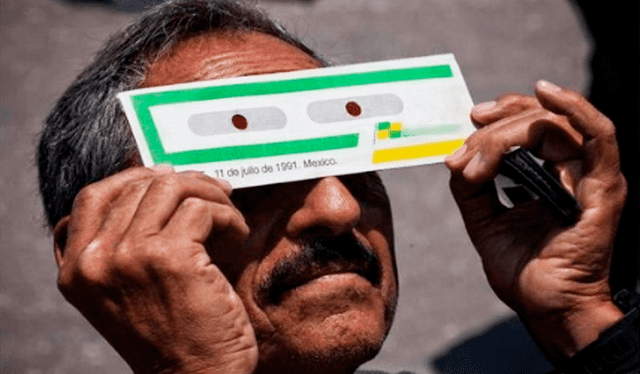 Abuelito guardó sus lentes de 1991 para ver el Eclipse Solar de 2024
