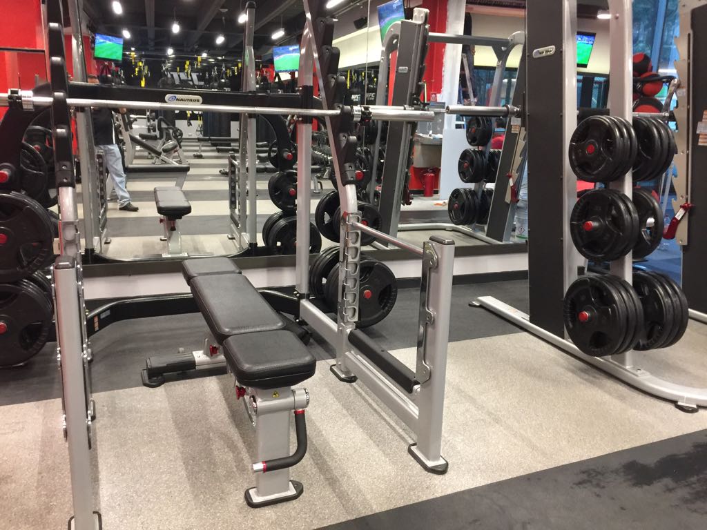 Mujer muerde y arranca un dedo a otra durante disputa por máquina de gimnasio en Monterrey