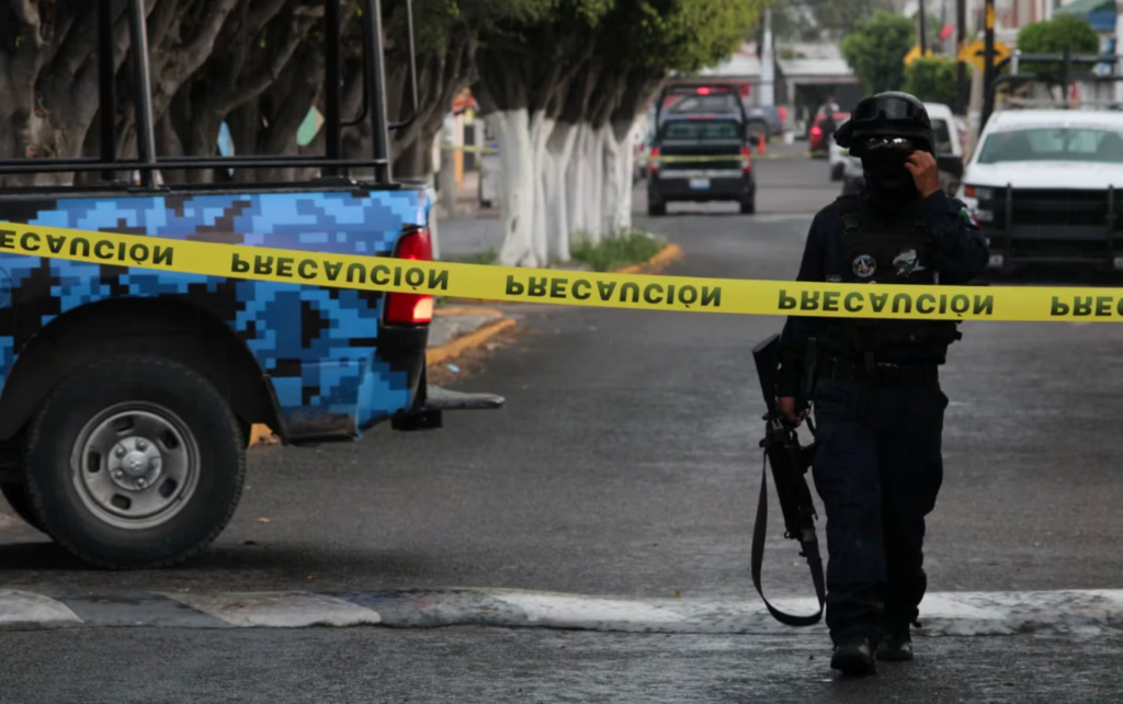 En Guanajuato un padre utilizó a su bebé como escudo para que no lo asesinaran