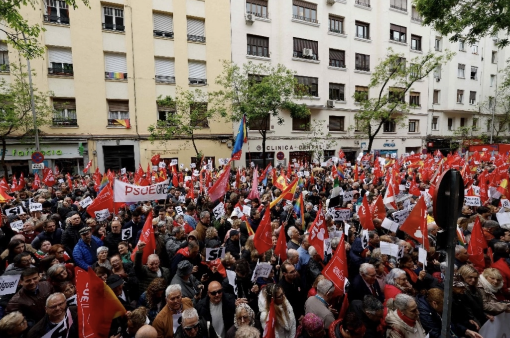 Artistas y líderes sindicales españoles se congregan en defensa de Pedro Sánchez y la democracia
