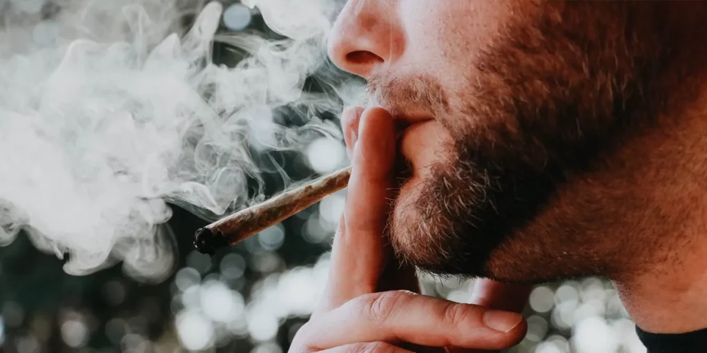 Estados Unidos reclasificará la mariguana como droga de bajo riesgo