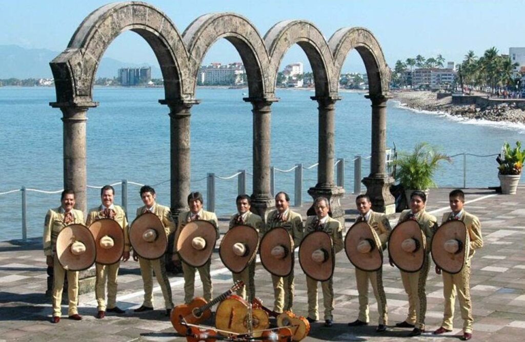 Extranjeros se molestan por mariachis e intentan cerrar restaurante en Vallarta