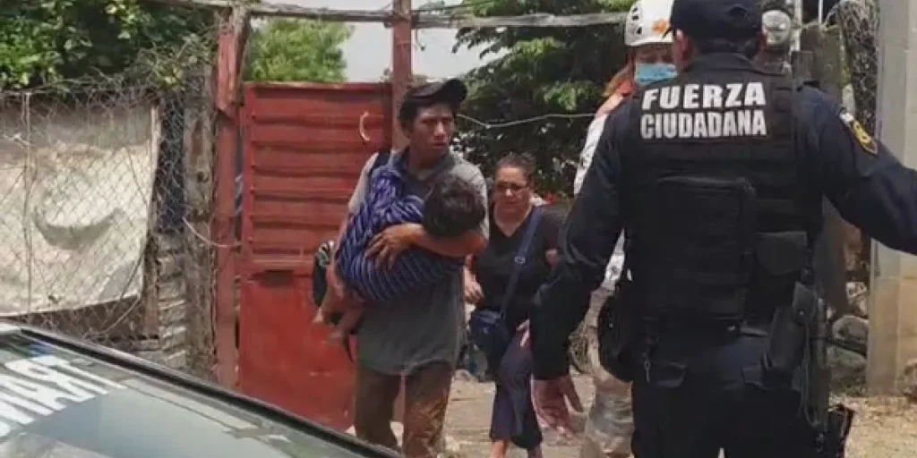 Familia casi muere por comer un pollo envenenado que les regalaron