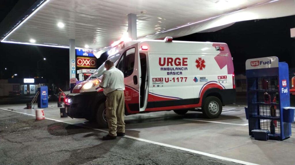 Muere cuando despachaba en una gasolinera; al parecer fue por un infarto fulminante