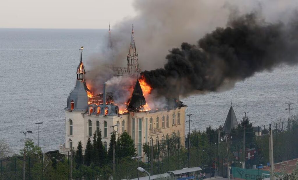 Rusia envía misil que impacta contra el ‘castillo de Harry Potter’ de Odesa