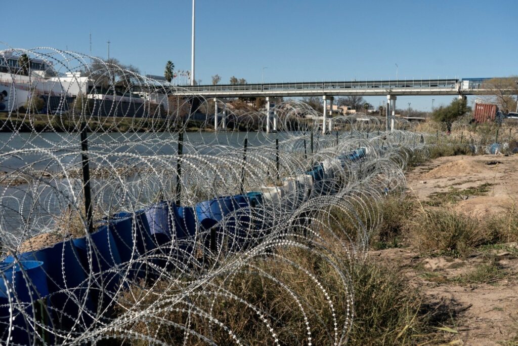 Texas reconoce que «quizás fue demasiado lejos» con ley antiinmigrante SB4