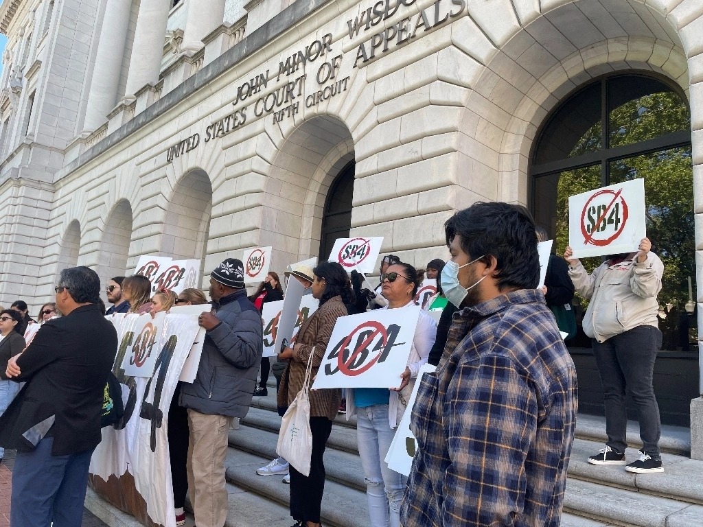 México celebra que ley SB4 de Texas permanezca congelada
