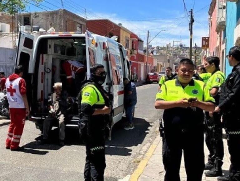 Tras reclamo lo atacó con un machete
