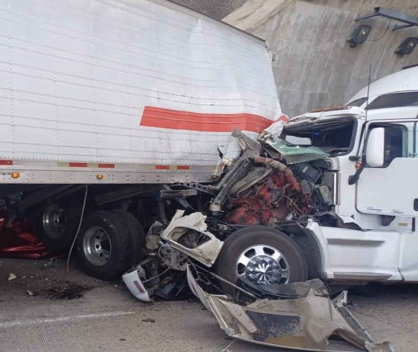 Otro choque de tráileres bloqueó la Supercarretera