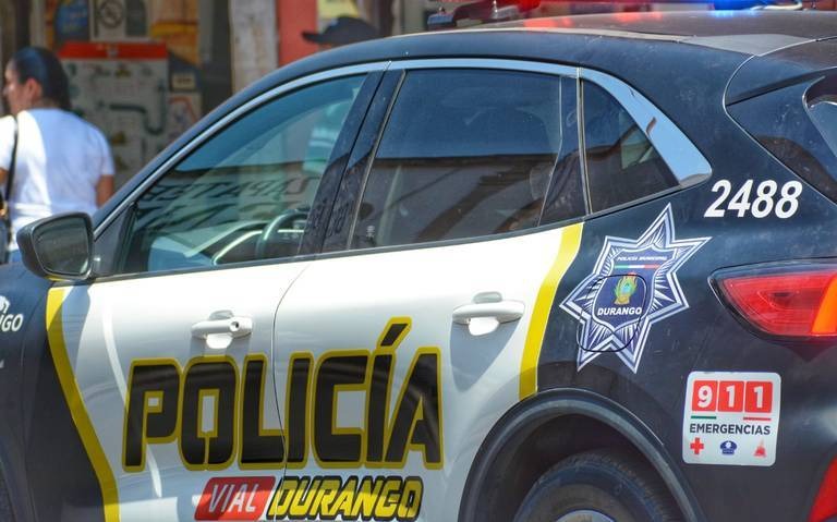 Reporta que taxista la golpeó y robó