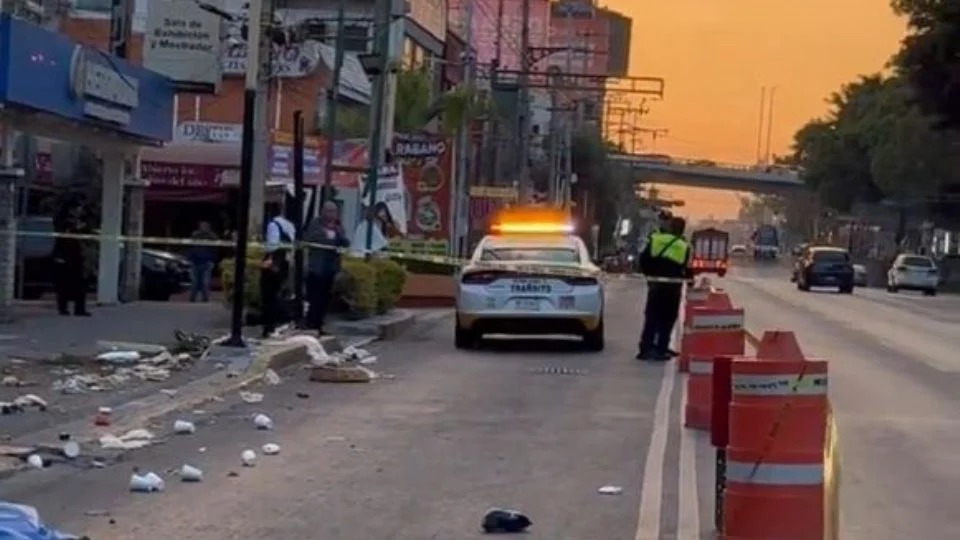 VIDEO: Ambulancia arrolla y mata a vendedor de café