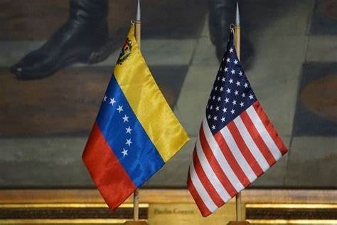 Funcionarios de EU se habrían reunido en secreto con el gobierno de Maduro
