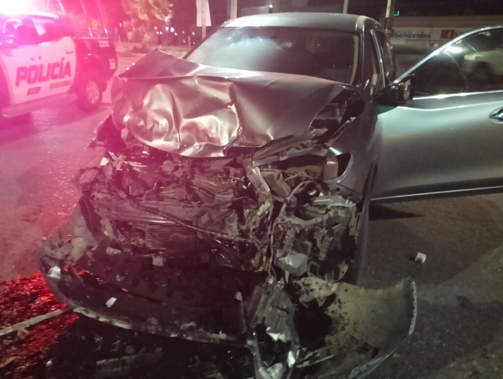 Alcoholizado provocó impresionante accidente (imágenes)