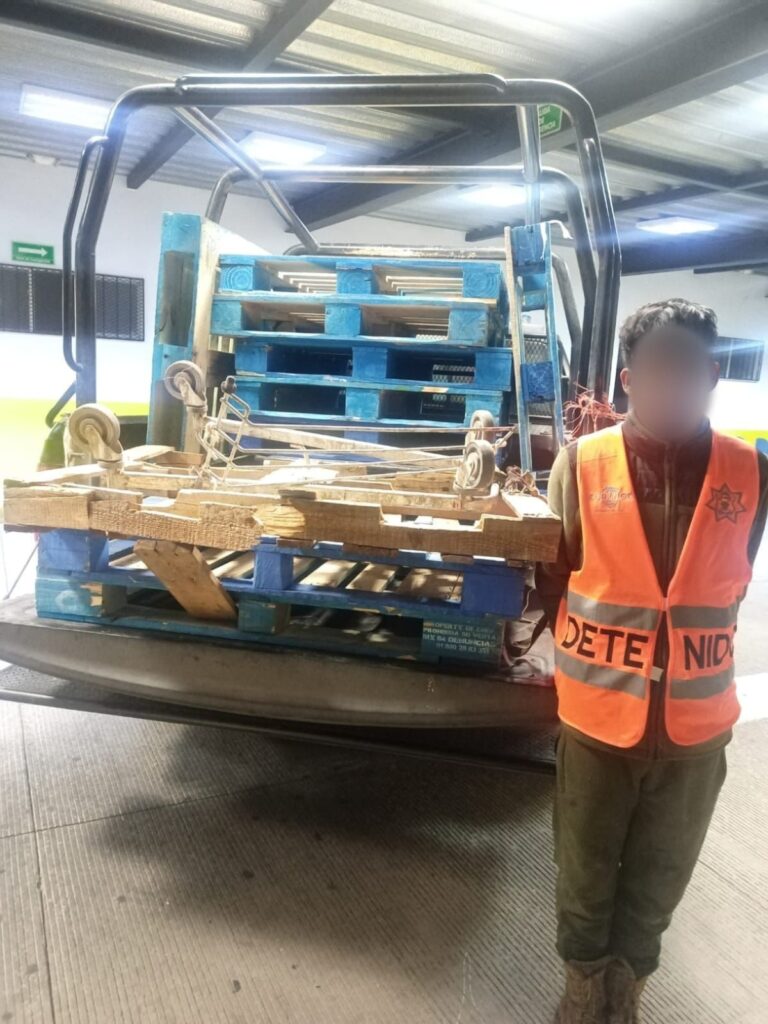 Robaba en el centro comercial cuando lo descubrieron