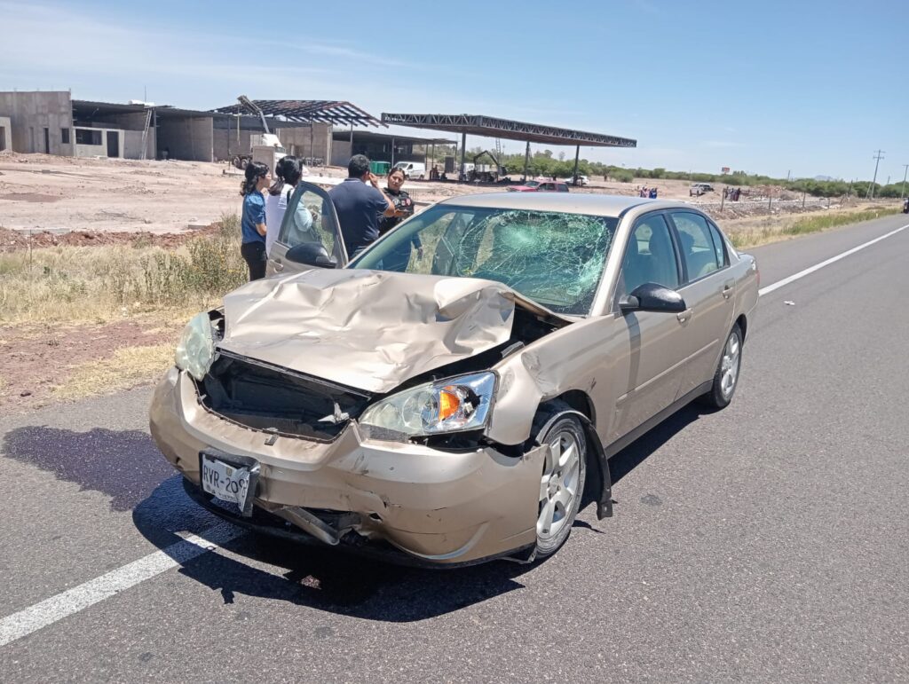 Brutal choque de automóvil contra motocicleta (video)