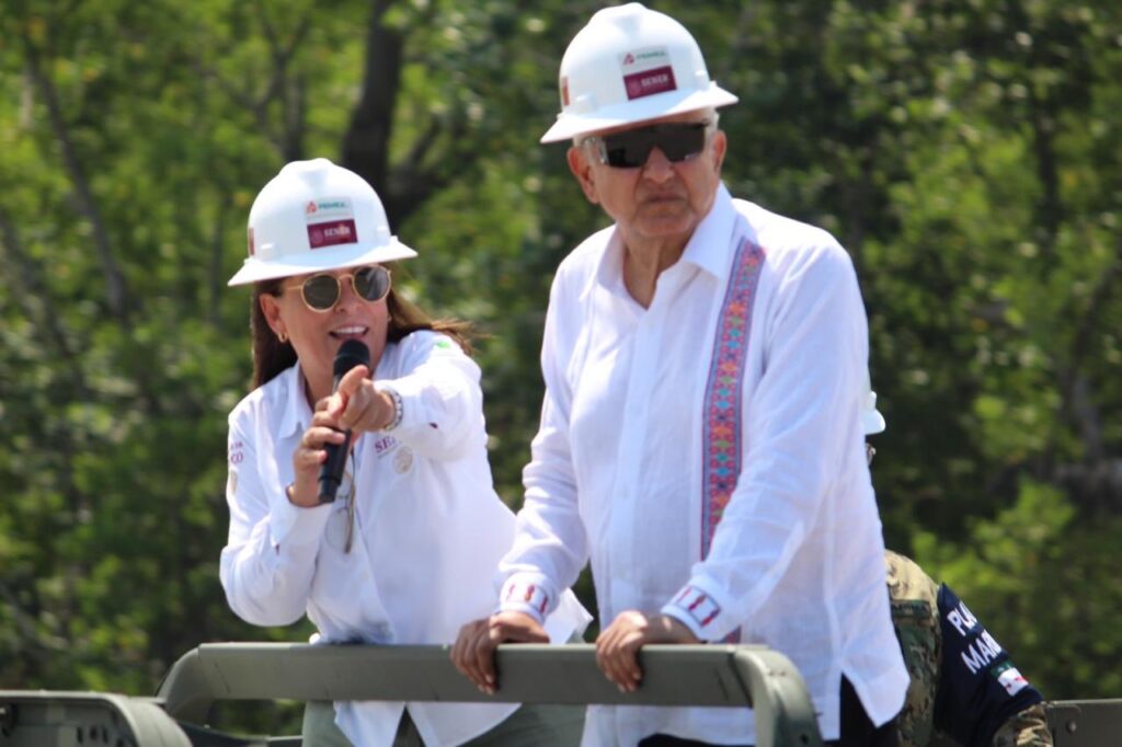 AMLO respalda a Rocío Nahle y afirma que «es una persona íntegra»