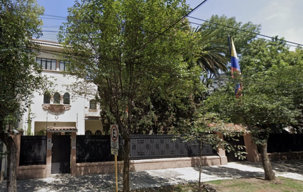 La Secretaría de Relaciones Exteriores de México afirma que la atención a los ecuatorianos no cesará pese al cierre de consulados