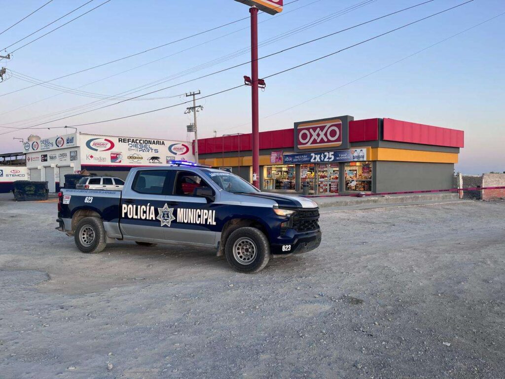 Lo matan a puñaladas durante una riña afuera de un Oxxo; era chofer de un camión