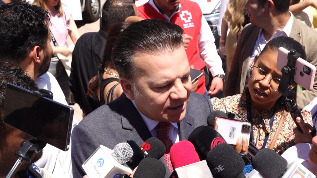 Durango contratará al personal médico que renuncie a IMSS Bienestar: Esteban Villegas