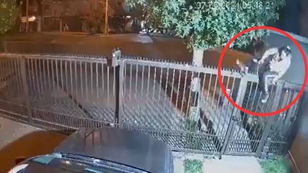 ¡Karma! Ladrona se queda sin pantalones al intentar robar una casa