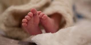 Madre apuñala a sus bebés recién nacidas en hospital del IMSS