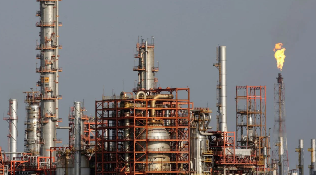AMLO defiende de nuevo refinería de Cadereyta y culpa a pedreras de contaminación en Monterrey