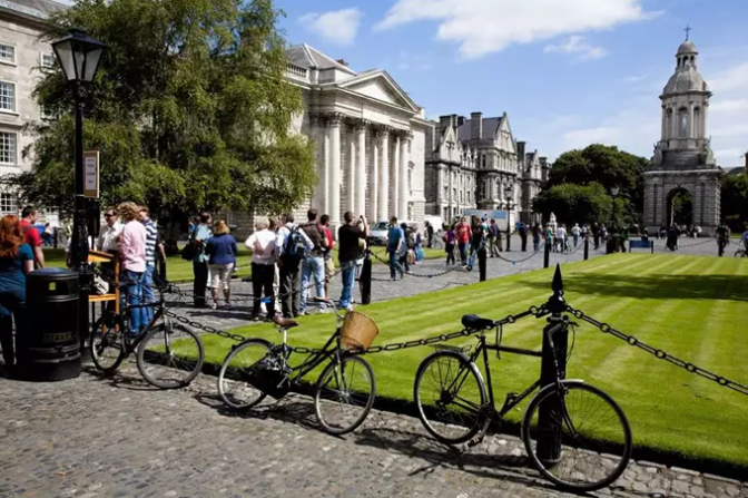 Universidad irlandesa multa a un sindicato estudiantil con 214 mil euros por protestas propalestinas