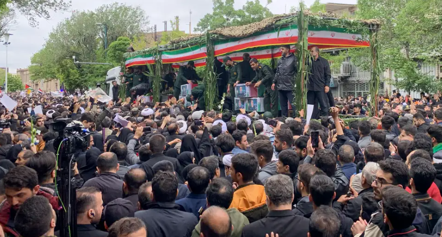 Irán da el último adiós al fallecido presidente Raisi