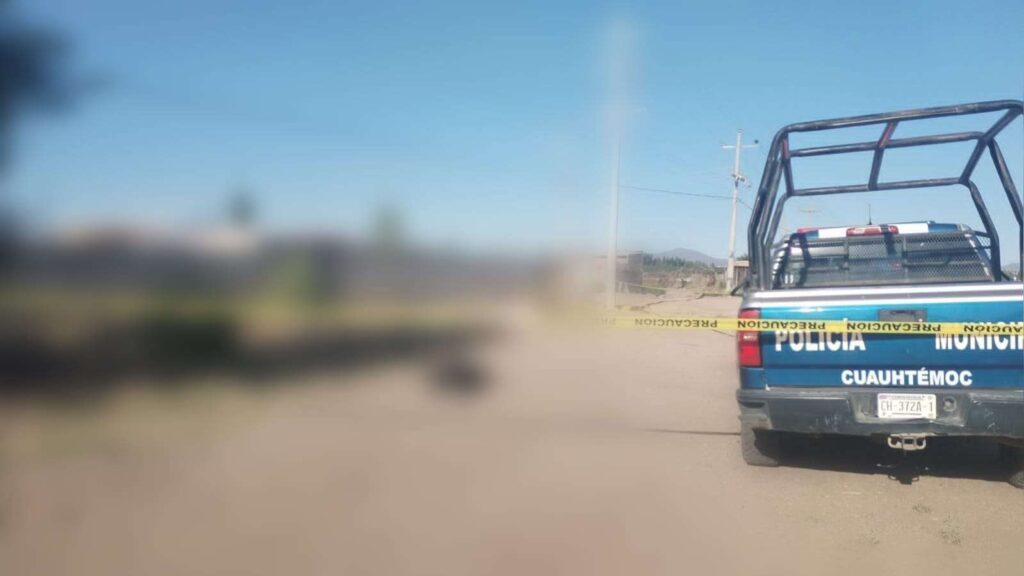 Localizan a un hombre sin vida a las afueras de la ciudad; fue asesinado a golpes