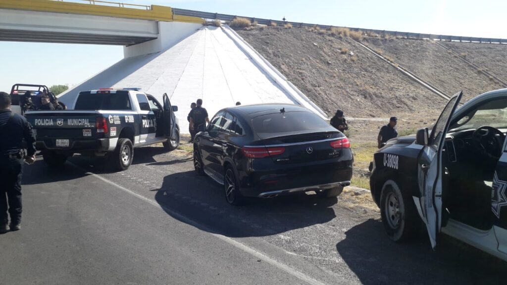 Tras persecución detienen a secuestrador y liberan a varón