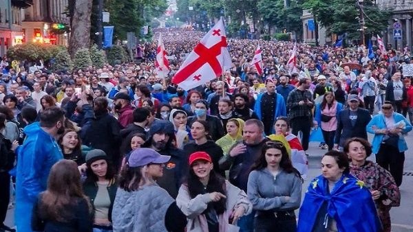 Georgia adoptará el martes la ley sobre «influencia extranjera» pese a las protestas
