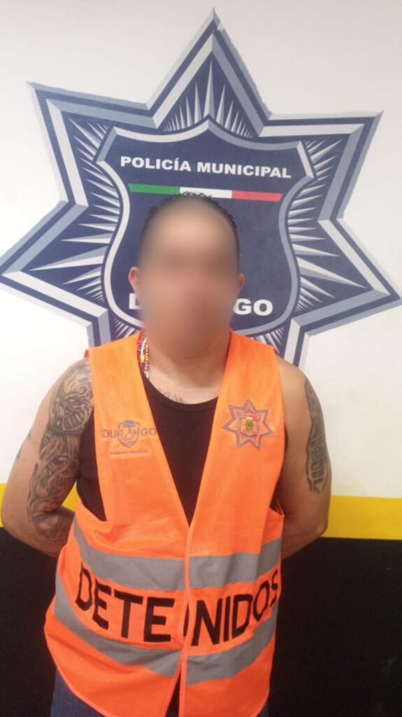 Paseaba en vehículo robado cuando le cayó la policía